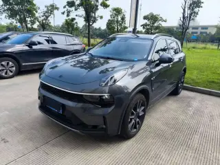 LYNK&CO Lynk & Co 01