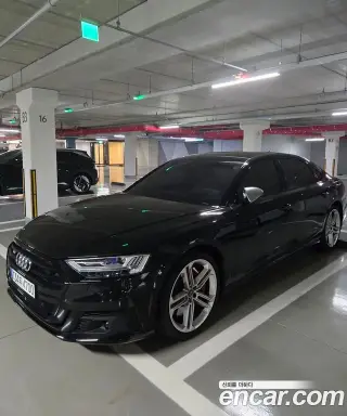 아우디 S8 (D5)