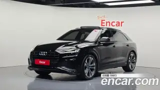 아우디 Q8 (4M)