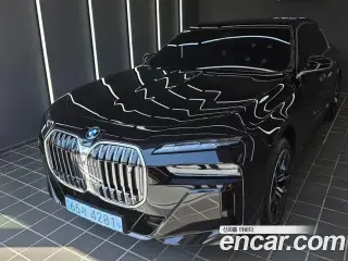 BMW i7 (G70)