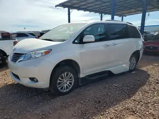 TOYOTA SIENNA 2015