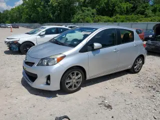 TOYOTA YARIS 3D 2014