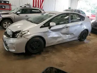 TOYOTA PRIUS 2015