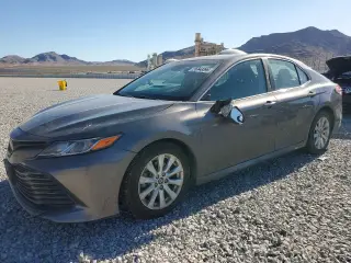 TOYOTA CAMRY 2018