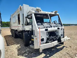 MACK LR 2024