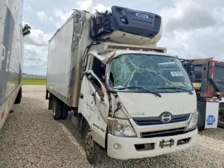 HINO 195 2017
