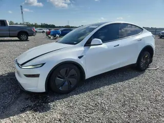 TESLA MODEL Y 2026