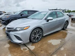 TOYOTA CAMRY 2020