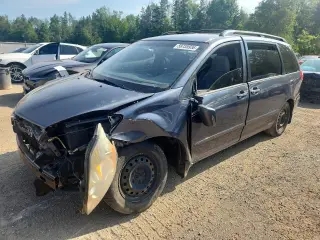 TOYOTA SIENNA 2009
