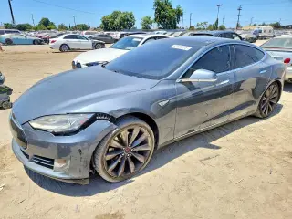 TESLA MODEL S 2014