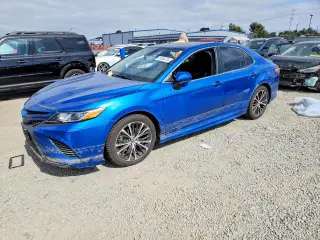 TOYOTA CAMRY 2020