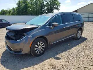 CHRYSLER PACIFICA 2019
