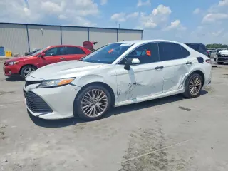 TOYOTA CAMRY 2018