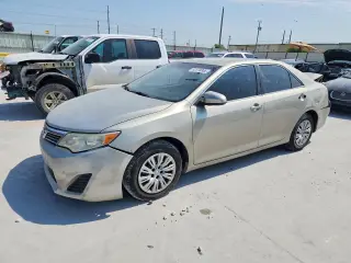 TOYOTA CAMRY 2014