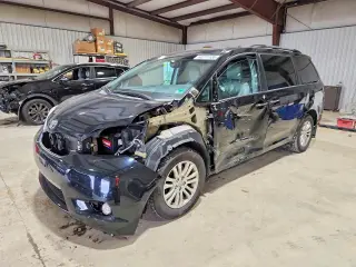 TOYOTA SIENNA 2017