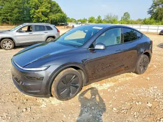 TESLA MODEL Y 2026