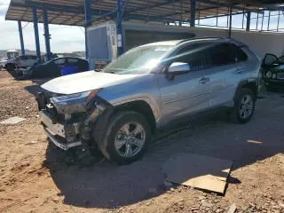 TOYOTA RAV4 2024
