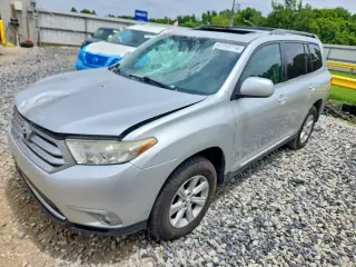 TOYOTA HIGHLANDER 2013
