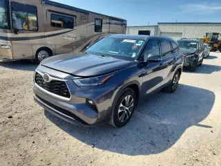 TOYOTA HIGHLANDER 2021