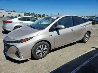 TOYOTA PRIUS PRIME 2019