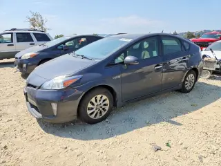 TOYOTA PRIUS PLUG-IN HYBRID 2014