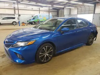 TOYOTA CAMRY 2020