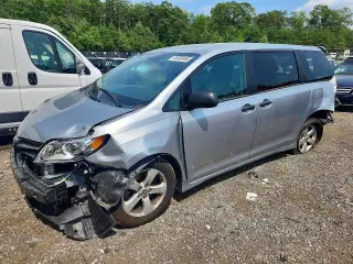 TOYOTA SIENNA 2020