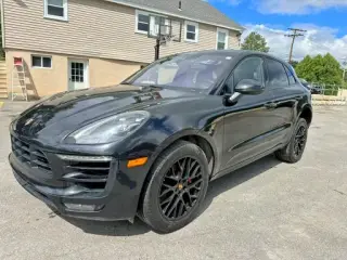 PORSCHE MACAN 2017