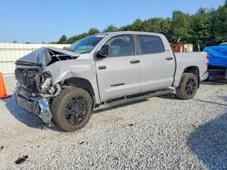 TOYOTA TUNDRA 2019