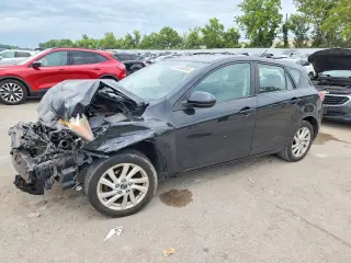 MAZDA 3 2013