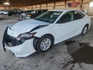 TOYOTA CAMRY 2026