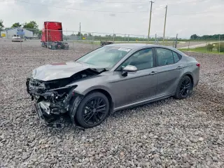 TOYOTA CAMRY 2026
