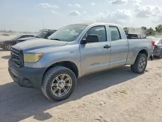 TOYOTA TUNDRA 2011