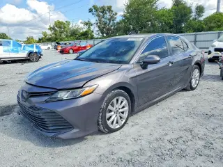 TOYOTA CAMRY 2020