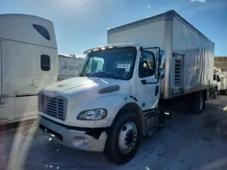 FREIGHTLINER M2 2015
